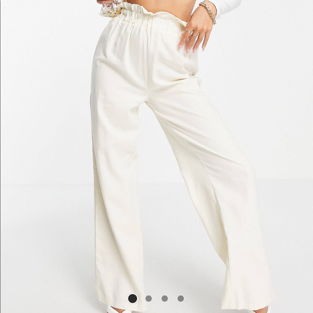Missguided wide leg pant with paper bag waist in cream